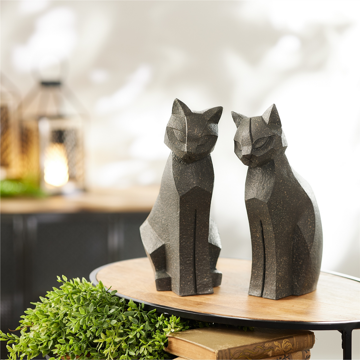 Modern Sitting Cat Statue (Set of 4)