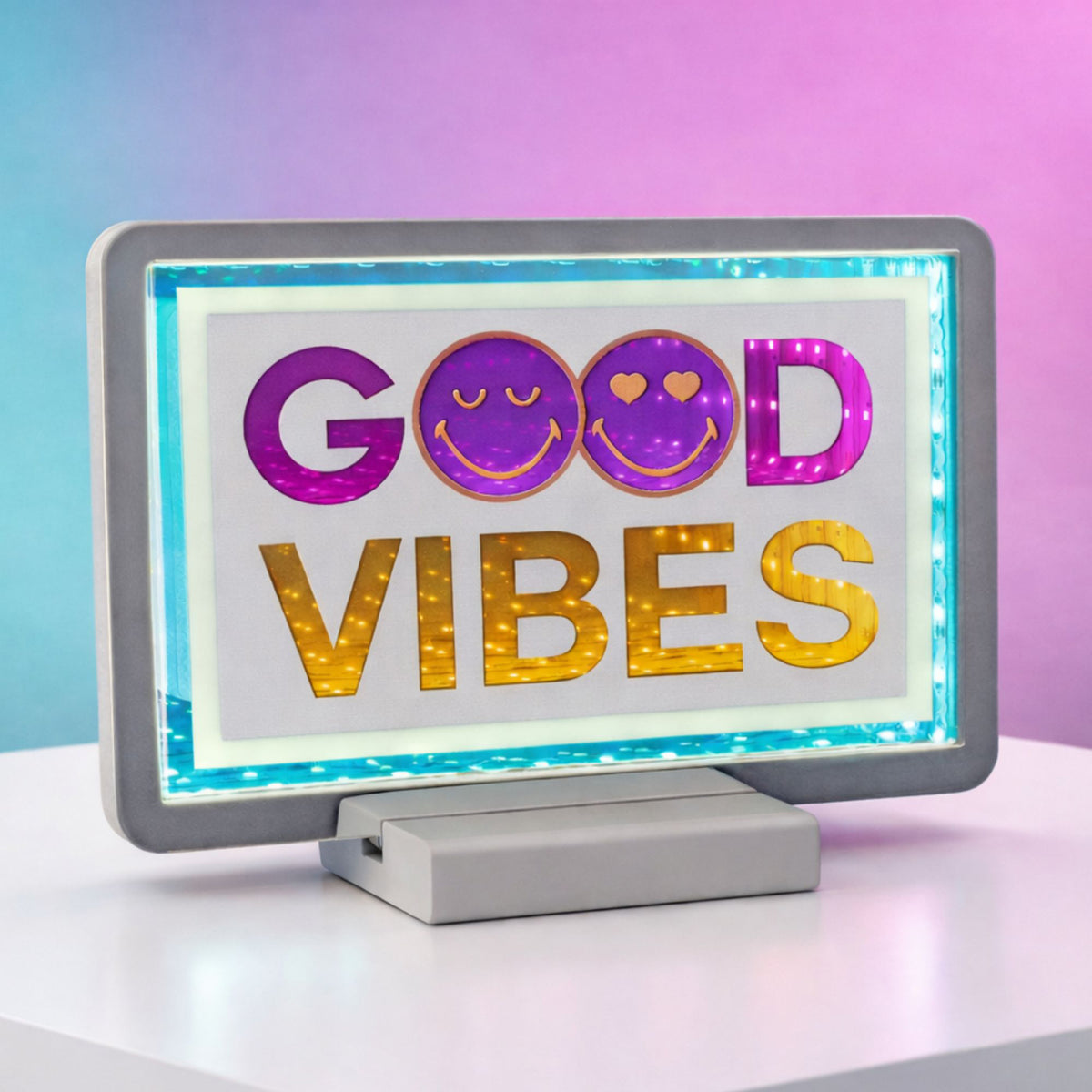 SmileyWorld® Good Vibes Ekkolight 9"L